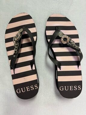 GUESS Chunky Platform Wedge Beachy Flip Flops Striped Nautical Charm Y2K Sandals